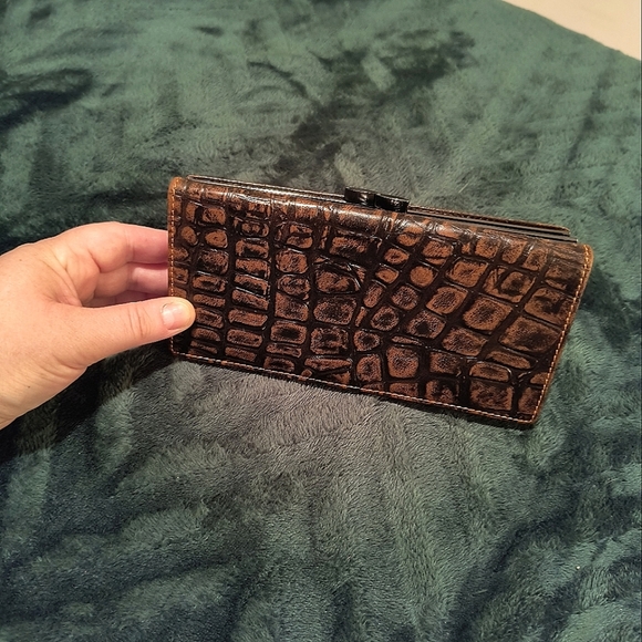 Women wallet. Alligator leather. Brown. Preloved. Great condition. - Picture 7 of 7